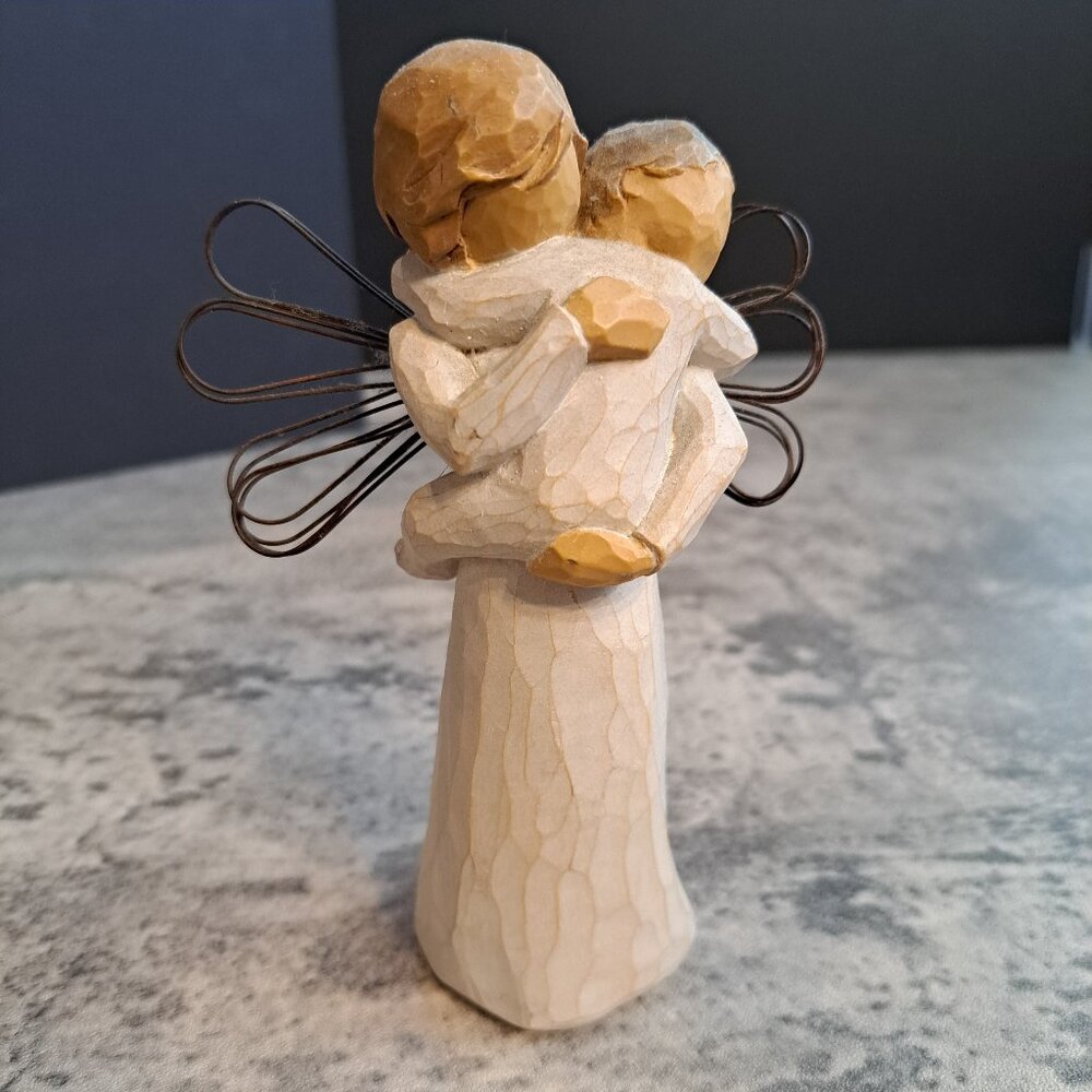 Willow Tree – Angel's Embrace